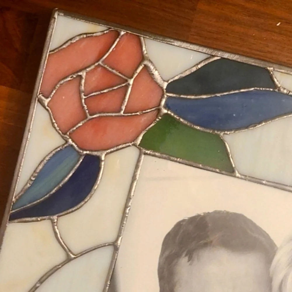 New! Stained Glasss Roses Photo Frame